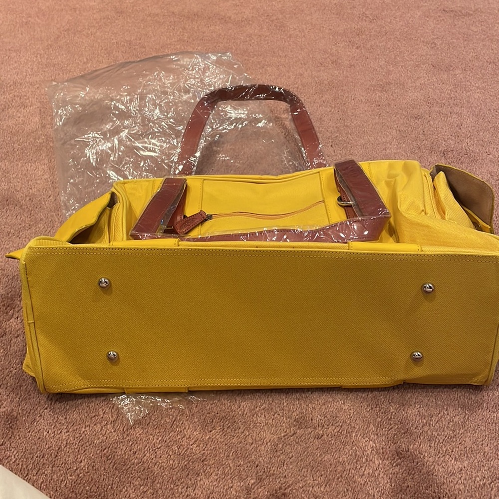 Yellow Duffle STRAIGHT DOWN brand zipper closer carryall bag gym work carryon - Picture 9 of 9